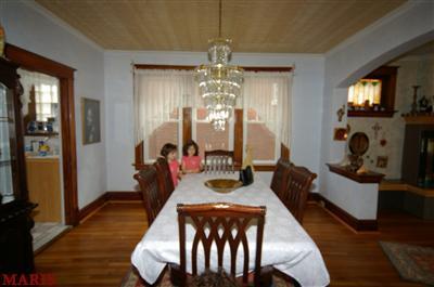 Bad MLS Photo of the Day #26 26 bellerive 1121 girls in dining room Bad MLS Photo of the Day #26