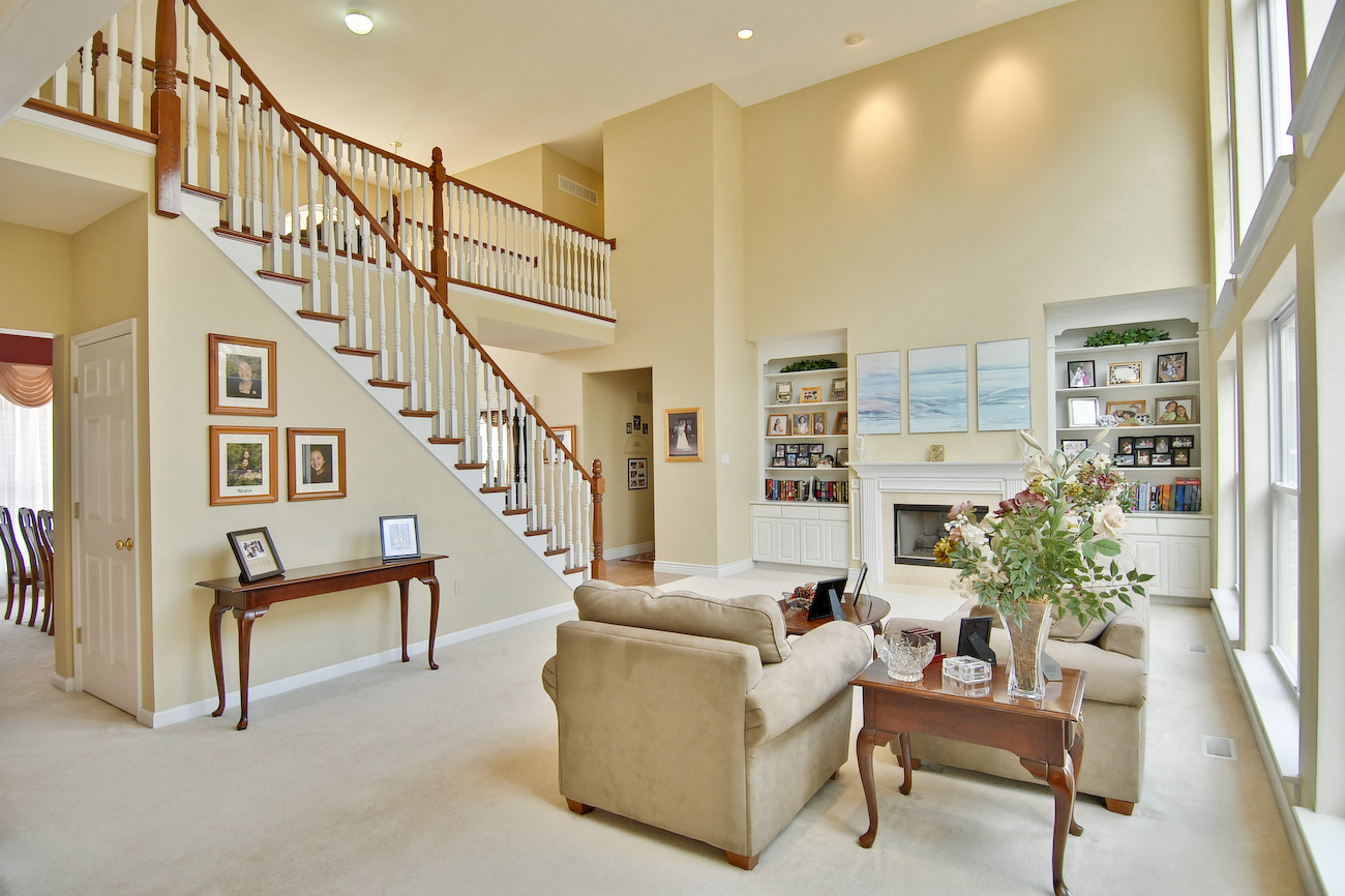 1634 Whispering Hollow Ct (Wildwood) - great room & loft