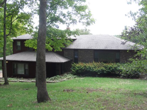 8360 John McKeever - front of house