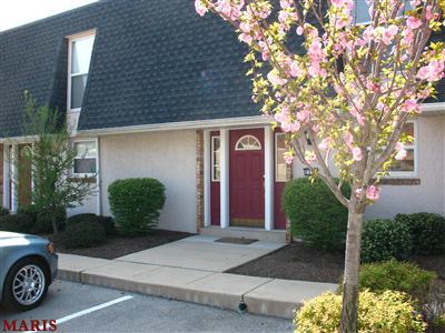front-of-house-1171-town-and-four-parkway-125-cc-condos-post