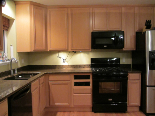 Kitchen progress report 2 - after counter and appliances (2)