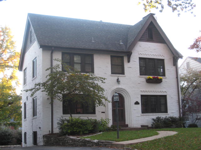 ucity-house-white-brick