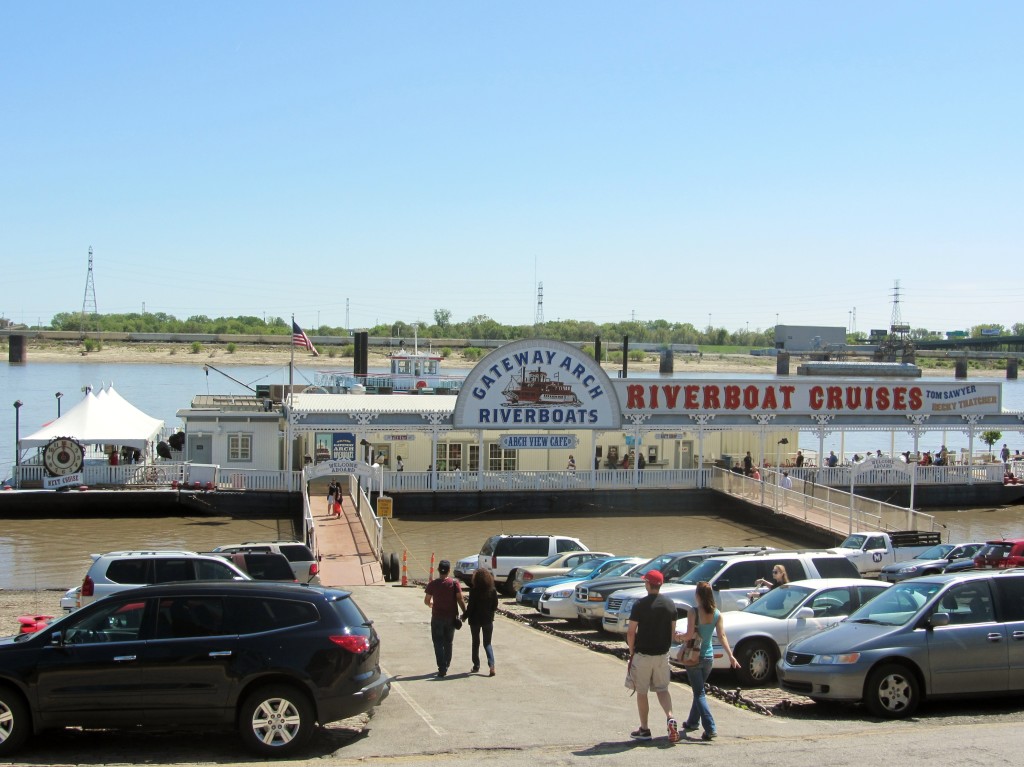 St. Louis riverfront tour boat