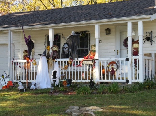 St. Louis Yards Get Ghoulish for Halloween - Arch City Homes