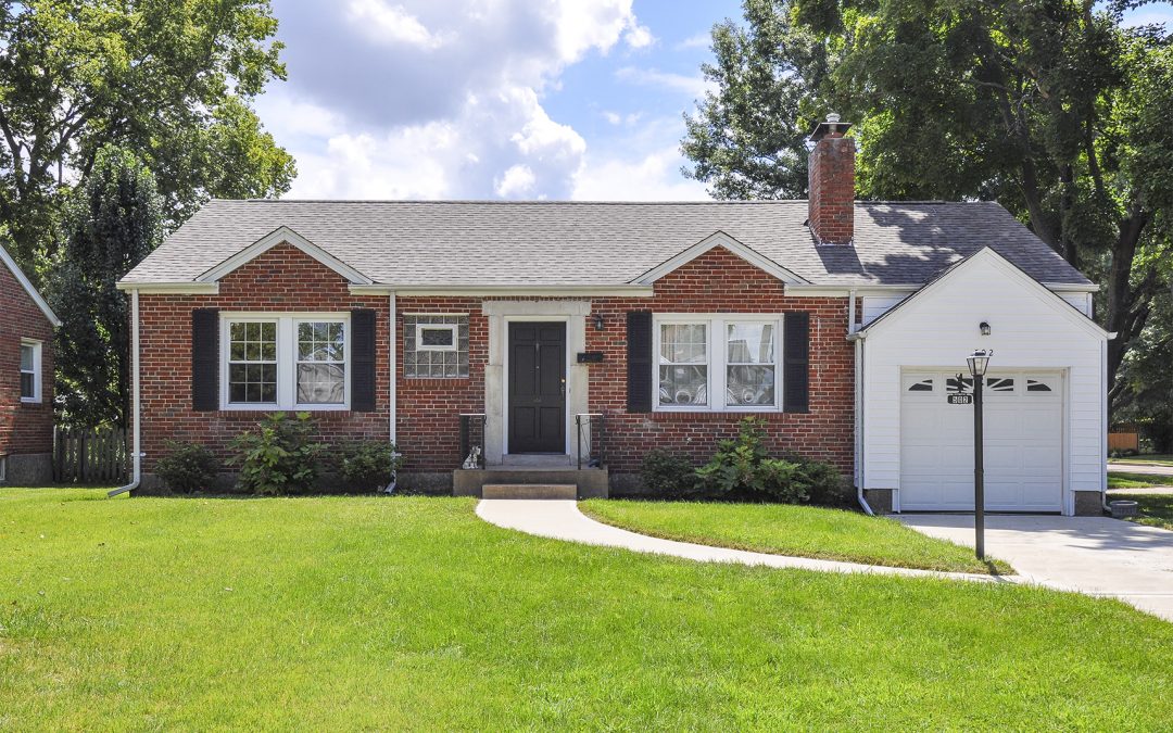 WEBSTER GROVES: 502 Larkhill Ct (63119)