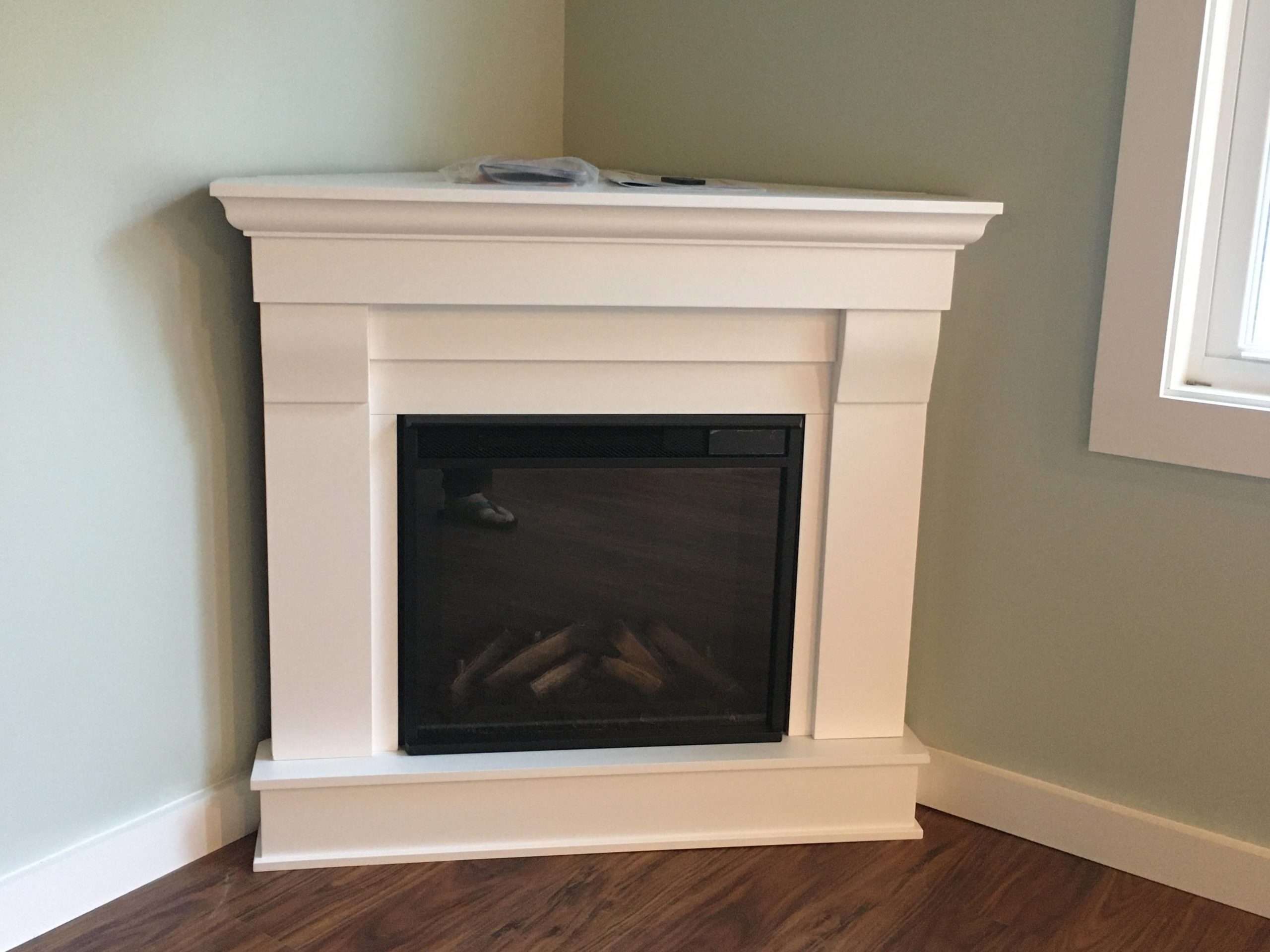 Corner electric fireplace